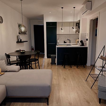 Dawn & Dusk - Modern Two Bedroom Apartment With Mountain Views Čilipi Екстериор снимка